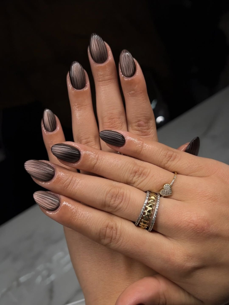 Dark brown ribbed glass nails